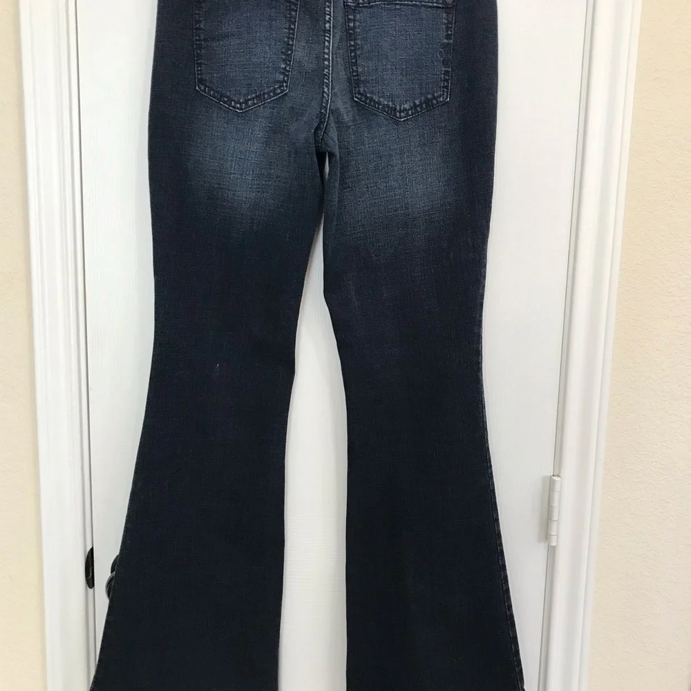 Jessica Simpson Blue Flare Jeans with Classic Indigo Shade NWOT. - Picture 3 of 15